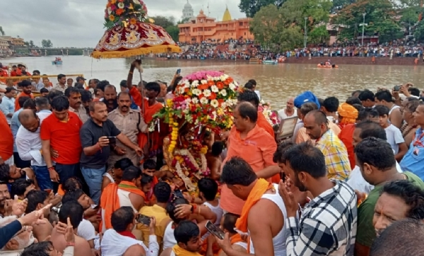 उज्जैनः पालकी में सवार होकर नगर भ्रमण पर निकले भगवान महाकाल, जाना प्रजा का हाल