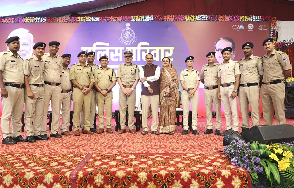 शांति स्थापना के लिए पुलिस जवान जरूरत पर देते हैं सर्वोच्च बलिदान: CM शिवराज