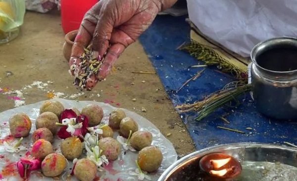 श्रद्धा की अभिव्यक्ति श्राद्ध