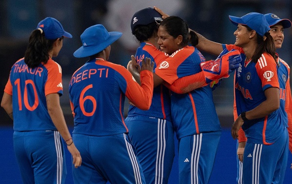 Women’s T20 World Cup: भारतीय टीम ने श्रीलंका को 82 रनों से हराया, सेमीफाइनल की उम्मीद बरकरार