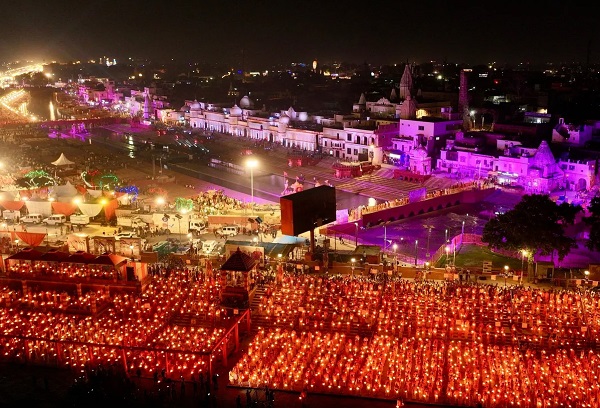 दीपोत्सव 2025: अयोध्या में आज बनेंगे दो नए वर्ल्ड रिकॉर्ड…26 लाख 11 हजार 101 दीपों से जगमगाएंगे 56 घाट