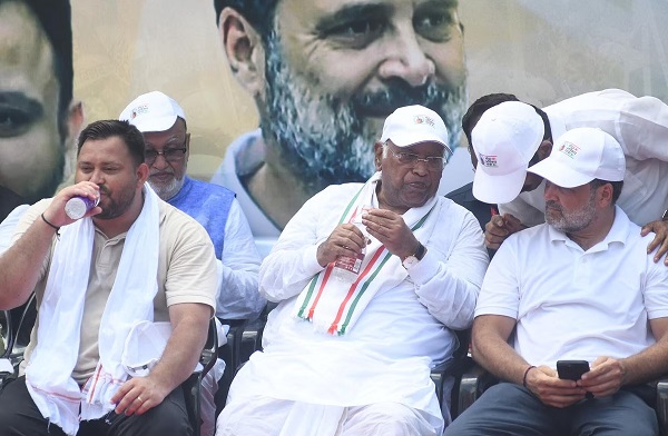 बिहार चुनावः NDA प्रत्याशी घोषित करने को तैयार…, महागठबंधन सीट बंटवारे पर ही उलझा