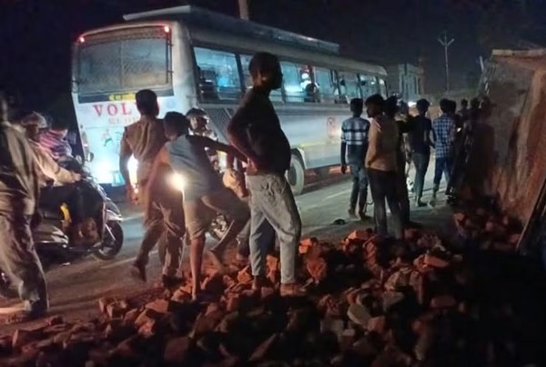 Bihar : मुजफ्फरपुर में ट्रैक्टर-ट्रॉली और पिकअप के बीच जोरदार भिड़ंत, मासूम समेत 4 की मौत