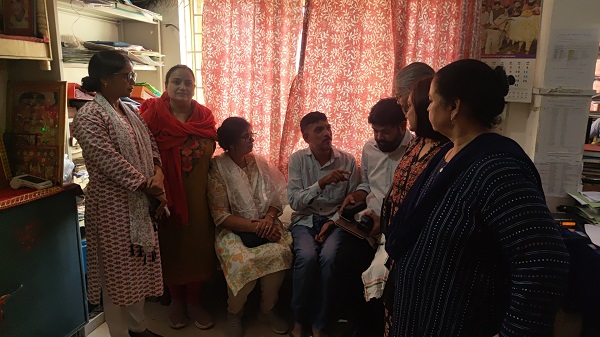 भ्रूण लिंग परीक्षण करता हुआ शिक्षा विभाग का चपरासी रंगे हाथ गिरफ्तार