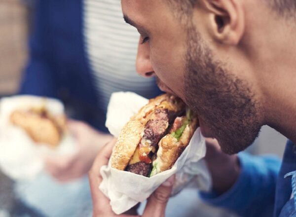 चीन में एक ही दिन कई रेस्टोरेंट के खाने में मिले इंसानी दांत; फूड सेफ्टी को लेकर लोगों में चिंताएं