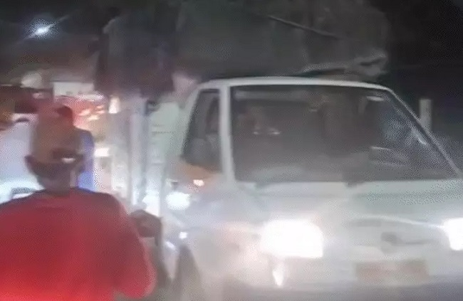 मप्र के इंदौर में बड़ा हादसा, ट्रैक्टर-ट्रॉली पलटने से 3 लोगों की मौत और 24 घायल