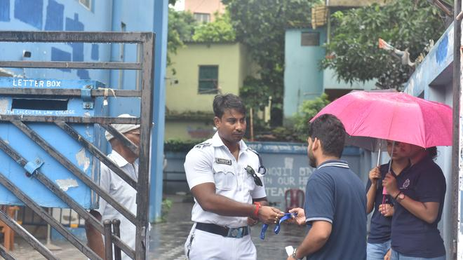 कोलकाता लॉ कॉलेज गैंगरेप केस में पहली जमानत, चार महीने बाद जेल से रिहा हुआ सुरक्षा गार्ड