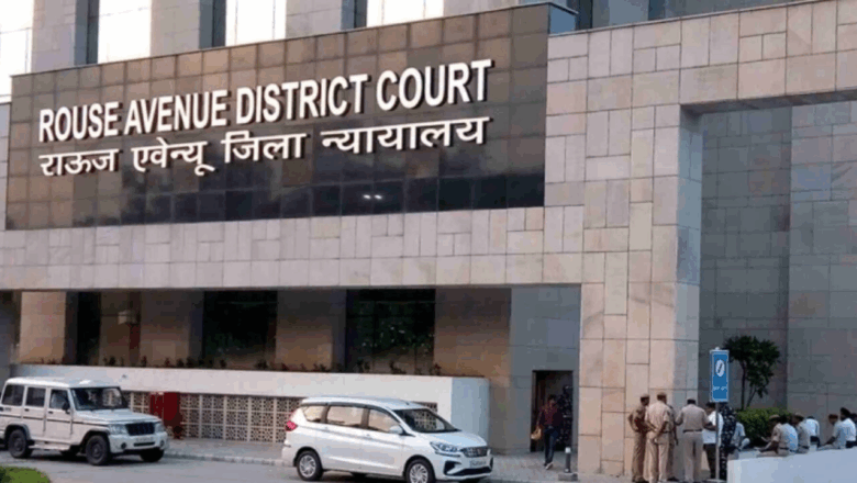 आईआरसीटीसी मामले में लालू, राबड़ी देवी और तेजस्वी यादव के खिलाफ आरोप तय