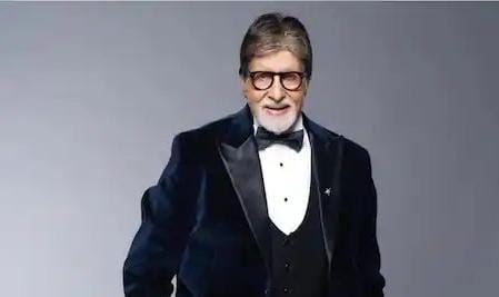 83 के हुए सदी के महानायक अमिताभ बच्चन, ‘जलसा’ के बाहर फैंस का जनसैलाब – जश्न बना मिनी फेस्टिवल