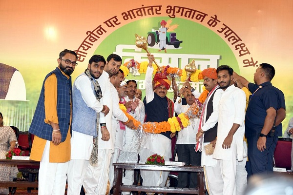 किसान हमारी अर्थव्यवस्था की हैं रीढ़: मुख्यमंत्री डॉ यादव