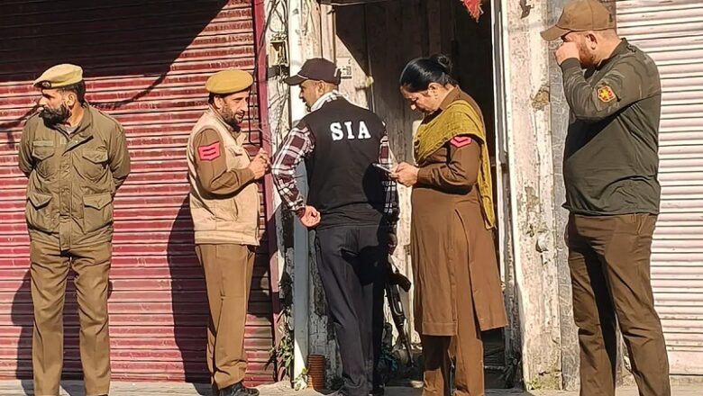 J&K में पुलिस की बड़ी कार्रवाई… 7 जिलों में जमात-ए-इस्लामी के ठिकानों पर की छापेमारी