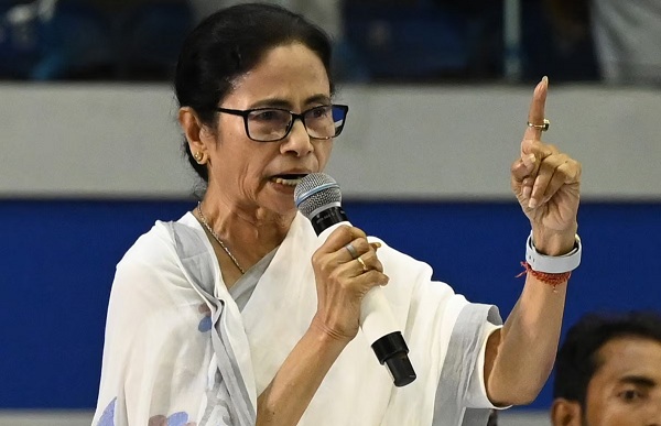 छीने जा रहे हैं लोगों के मताधिकार…. SIR के पीछे असली मंशा NRC लागू करने की : ममता बनर्जी