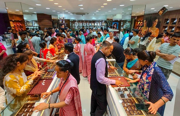 Wedding सीजन में आसमान पर सोना-चांदी के दाम, Gold Loan लेने वालों की संख्या में भी भारी इजाफा