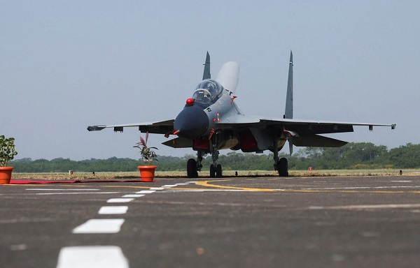 विदेशी कंपनिया भारतीय वायु सेना के लिए भारत में ही लड़ाकू विमान बनाने को तैयार