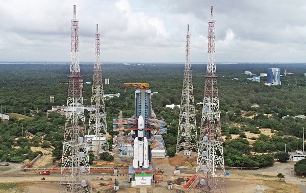 ISRO लॉन्च कर रहा अब तक का सबसे भारी रॉकेट, जानिए LVM3-M5 की खासियत