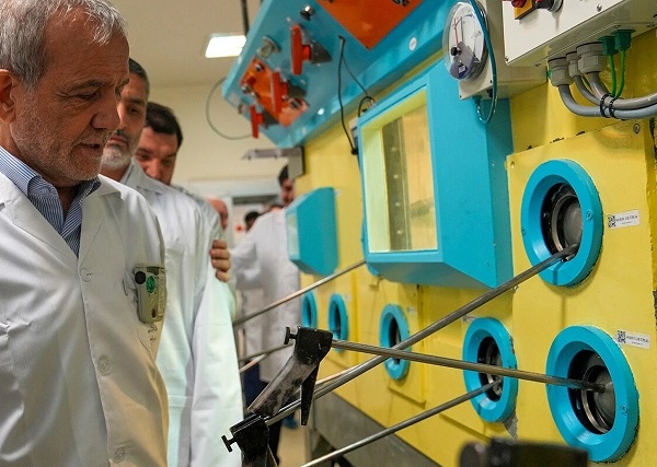 ईरान के राष्ट्रपति बोले- US के हमलों में ध्वस्त हो चुके परमाणु संयंत्रों को दोबारा करेंगे खड़ा