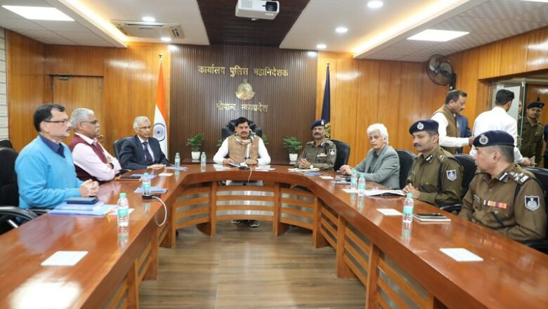 रायसेनः 6 साल की बच्ची से दुष्कर्म के मामले में प्रदर्शन जारी, मुख्यमंत्री ने एसपी को हटाया