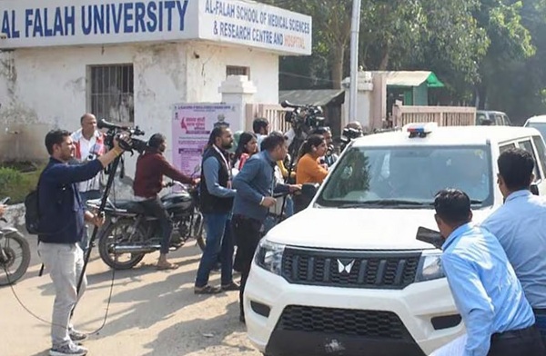Delhi Blast: शक के दायरे में अल फलाह यूनिवर्सिटी…. दागदार डॉक्टरों को दी नौकरी
