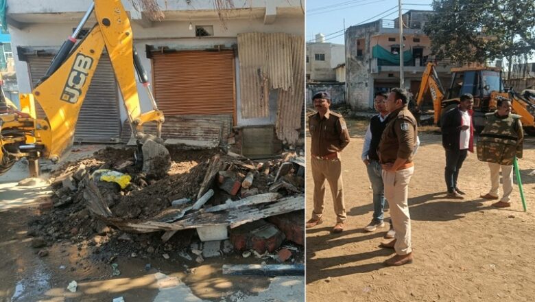 MP: खंडवा के इस पूरे गांव को बताया था वक्फ प्रॉपर्टी.. जिला प्रशासन ने चलाया बुलडोजर, हटाया अतिक्रमण