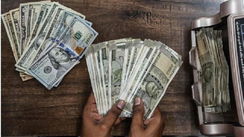 गिरते रुपये ने बढ़ाई सभी की चिंता… डॉलर के मुकाबले रिकॉर्ड निचले स्तर पर पहुंचा