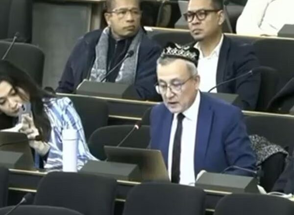 चीन की बौखलाहट पर डॉल्कुन ईसा ने दुनिया से कहा, कोई इसे चुप कराओ नहीं तो…