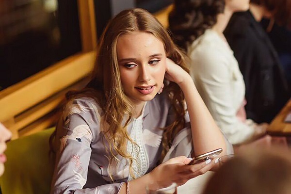 कौन हैं पुतिन की सीक्रेट बेटी लुइजा रोजोवा? जिसने युक्रेन जंग के बीच मचाई हलचल