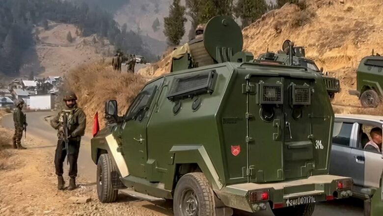 J&K में गणतंत्र दिवस से पहले आतंकियों के खिलाफ बड़ा अभियान, 8 जवान घयाल