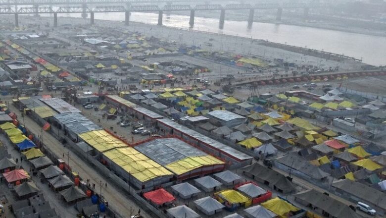 त्रिवेणी तट पर पौष पूर्णिमा स्नान के साथ माघ मेला शुरू… करोड़ों श्रद्धालु लेंगे पुण्य लाभ