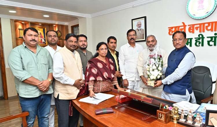 मुख्यमंत्री विष्णुदेव साय से जिला साहू संघ के प्रतिनिधिमंडल की सौजन्य मुलाकात