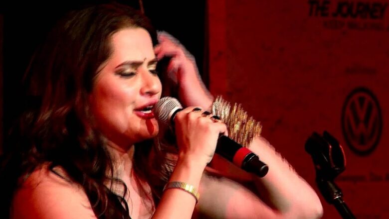 महाकाल महोत्सव में सोना महापात्रा की आत्मा को छू लेने वाली शिव-भक्ति प्रस्तुति