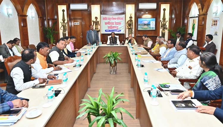 रायपुर : जनजातीय विकास को सांसद संकुल विकास परियोजना से मिलेगी गति : मुख्यमंत्री साय