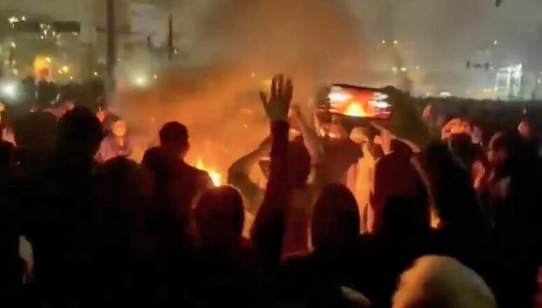 ईरान में खामेनेई के खिलाफ प्रदर्शन जारी, हिंसा में अब तक 538 की मौत