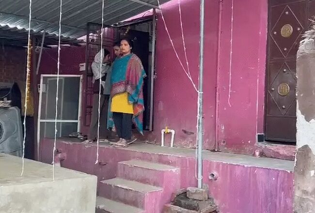 मुरैना के अंबाह में किन्नर के घर डकैती, 30 लाख के सामान पर हाथ साफ