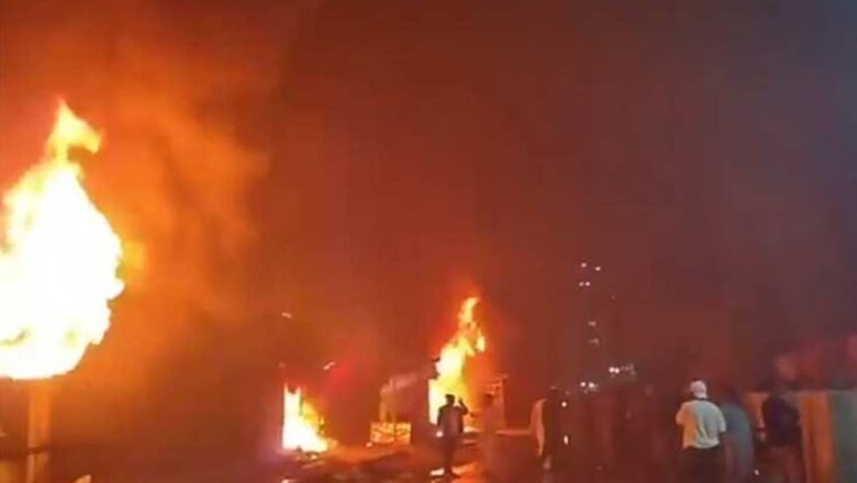 कराची के शॉपिंग प्लाजा में भयानक आग, दमकलकर्मी समेत छह लोगों की मौत