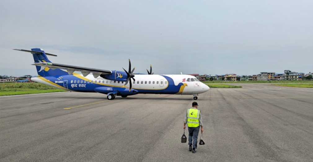 नेपाल में विमान का आपातकालीन दरवाजा खोलने वाला यात्री पुलिस हिरासत में