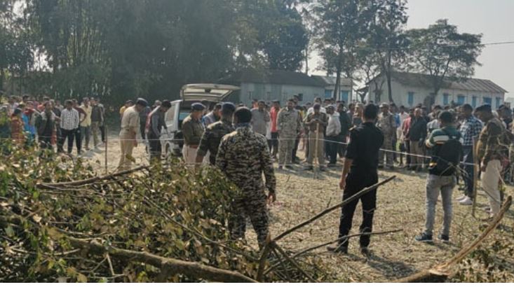 पेड़ काटने के विवाद में दिनदहाड़े दंपति की हत्या का आरोप