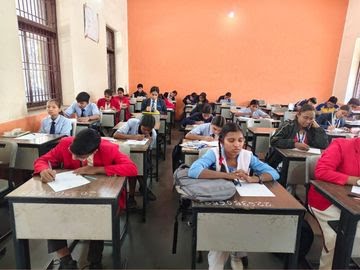 रायगढ़ : सड़क सुरक्षा जागरूकता अभियान -चित्रकला, स्लोगन व रंगोली प्रतियोगिता आयोजित