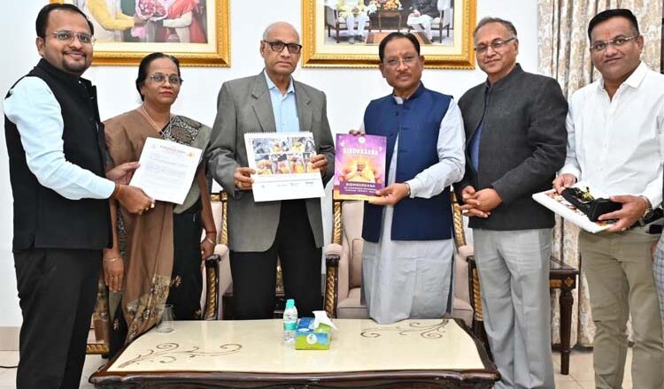 पूर्व राज्यपाल रमेश बैस और मुख्यमंत्री साय के बीच सौजन्य मुलाकात