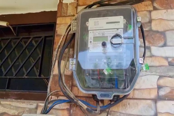 बिजली कर्मचारियों के साथ मारपीट करने वाले तीन आरोपितों के खिलाफ एफआईआर दर्ज