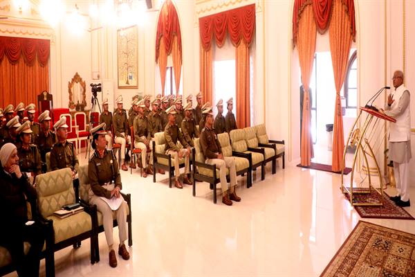 अपनी सांस्कृतिक अनुभूतियों और प्रशिक्षण के निर्देशों का देश हित में करें उपयोग : राज्यपाल पटेल