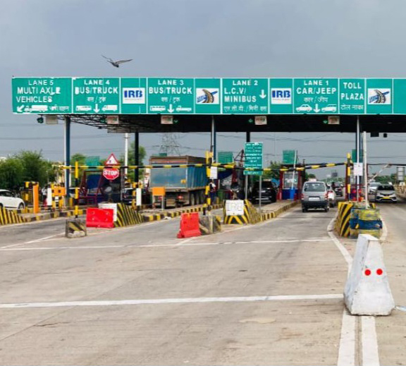 टोल प्लाजा पर वाहनों के दस्तावेजों की डिजिटल जांच, चालान काटने की प्रक्रिया शुरू