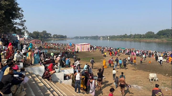 मंडलाः मकर संक्रांति पर पवित्र स्नान के लिए घाटों पर रहे सुरक्षा के कड़े इंतजाम