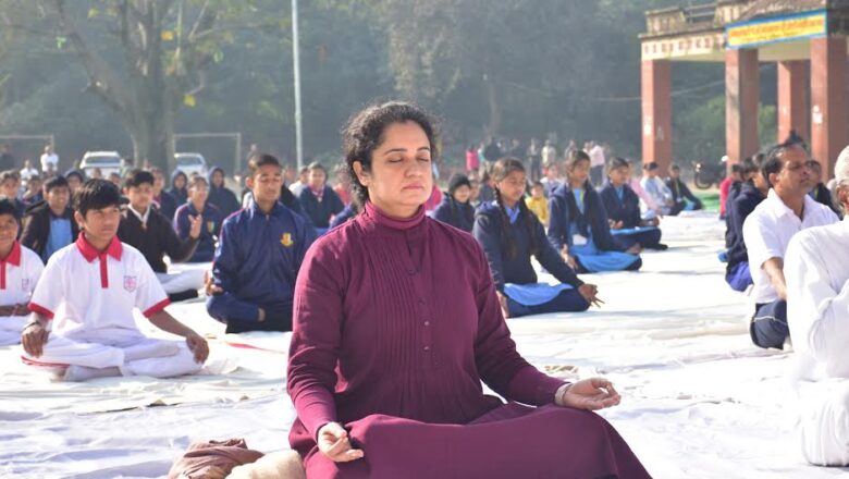 मंदसौरः जिला स्तरीय सूर्य नमस्कार कार्यक्रम संजय गांधी उद्यान में संपन्न