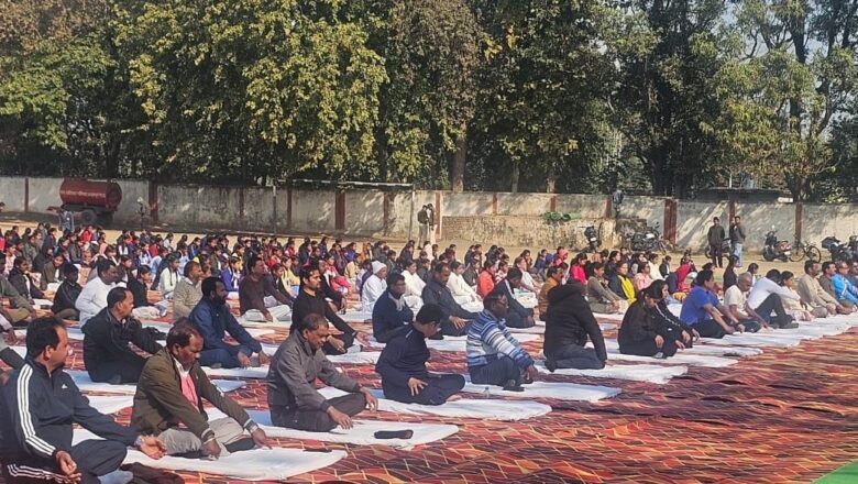 अनूपपुर: स्वामी विवेकानंद जयंती राष्ट्रीय युवा दिवस पर आयोजित किया गया सामूहिक सूर्य नमस्कार