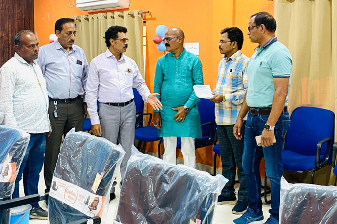 पत्रकार भवन के विकास को लेकर महापौर का सकारात्मक विचार-विमर्श