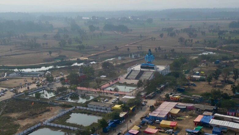 बलरामपुर : तातापानी महोत्सव को लेकर सामरी विधायक, कलेक्टर और एसपी ने मौके पर पहुंचकर परखी व्यवस्थाएं