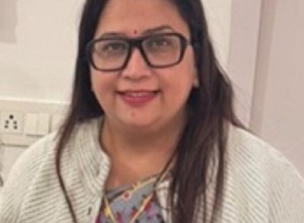 स्क्रीन के उजाले में बुझती युवा संवेदनाएँ