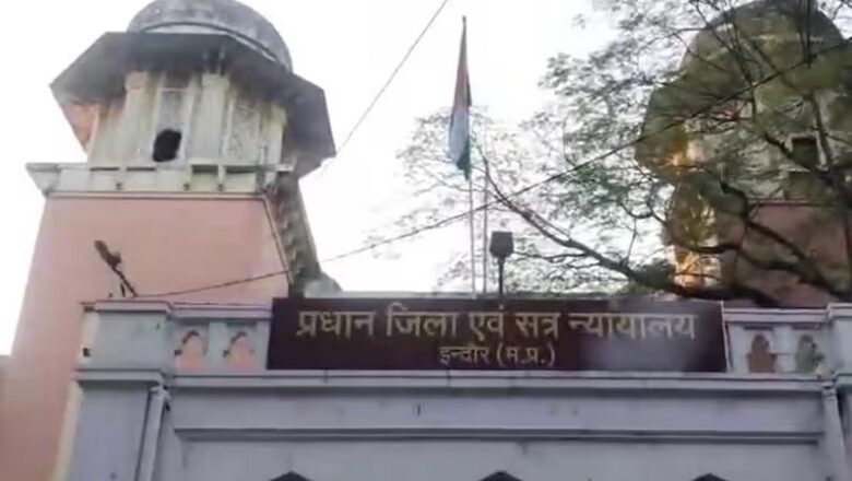 MP: शिवपुरी में वकील की हत्या के बाद अधिवक्ताओं में आक्रोश, कार्य का बहिष्कार कर सड़क पर उतरे