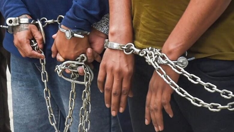 MP में बड़े पैमाने में चल रहा था नशे का कारोबार.. अवैध ड्रग्स फैक्ट्री से 320 Kg केमिकल जब्त, 5 गिरफ्तार