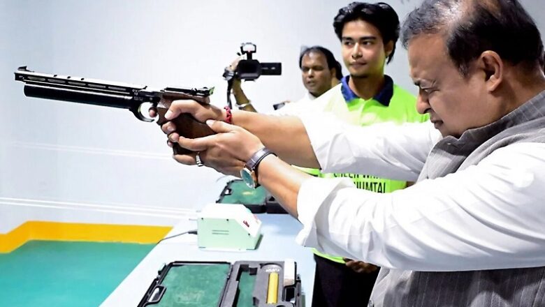 असम के CM हिमंता के गोली चलाते वीडियो को कांग्रेस ने बताया नरसंहार का खुला आह्वान, कार्रवाई की मांग